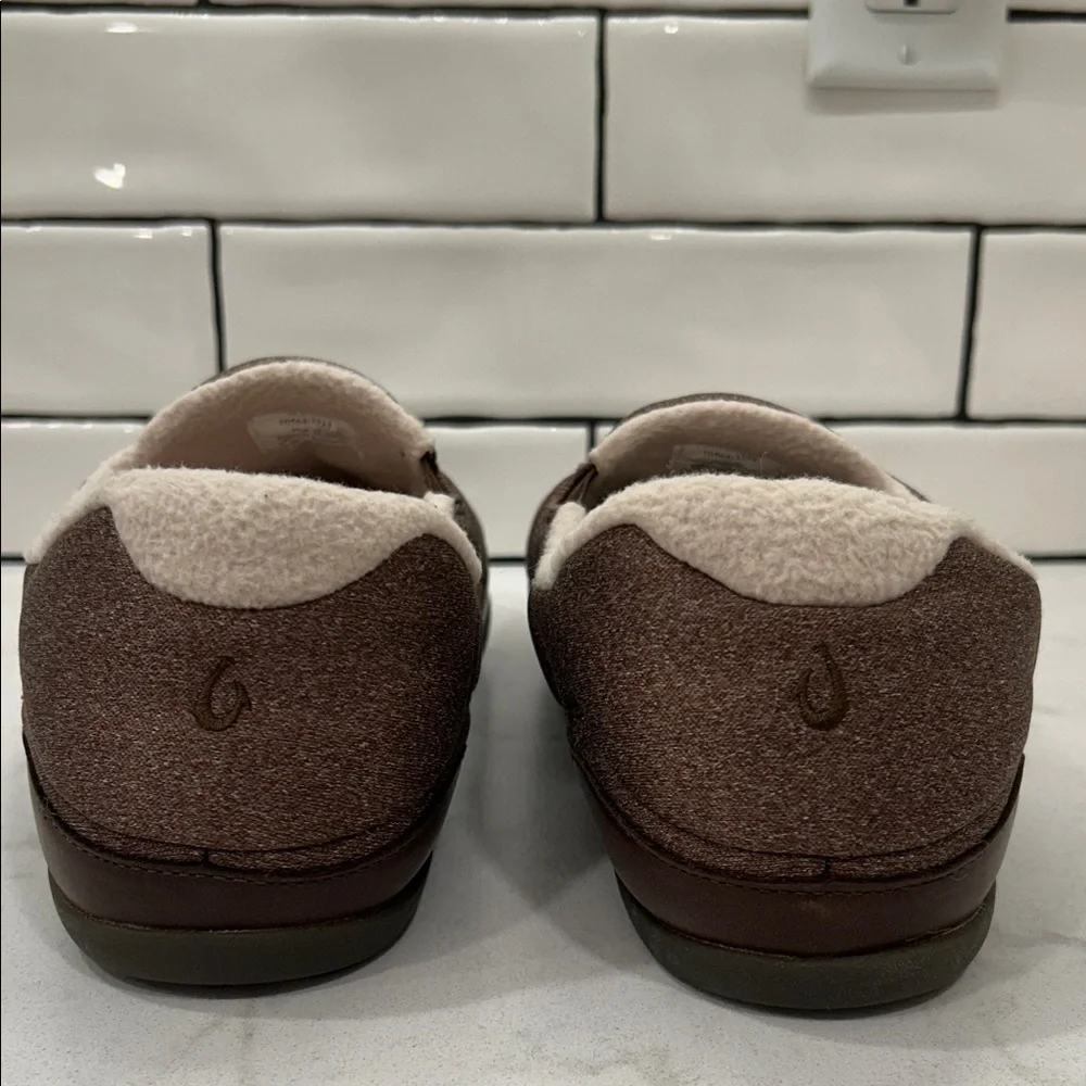 OluKai Puku'i Slipper Toffee Quilted Slippers with Cream Lining Men’s 13 NWT
